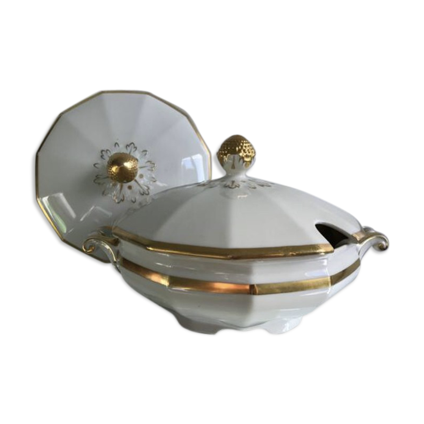 Soup tureen  "Schlaggenwald" Czechoslovakia