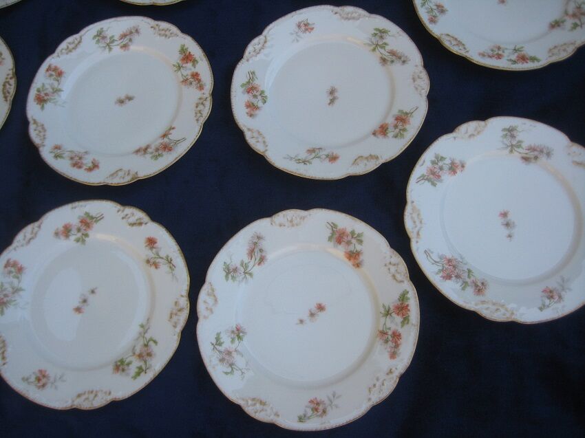 Former service a dessert, limoges, scalloped, flowers and gold