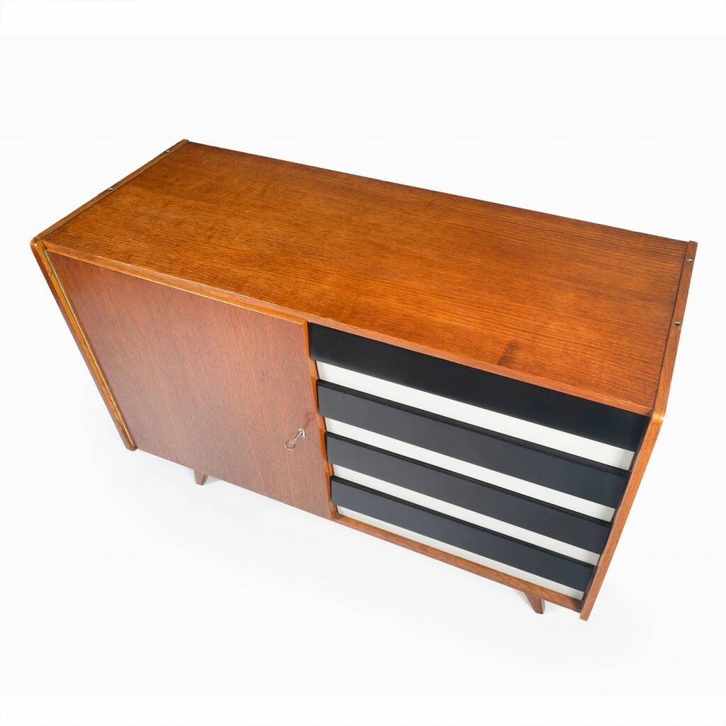Original U-458 cabinet designed by Jiří Jiroutek in 1958