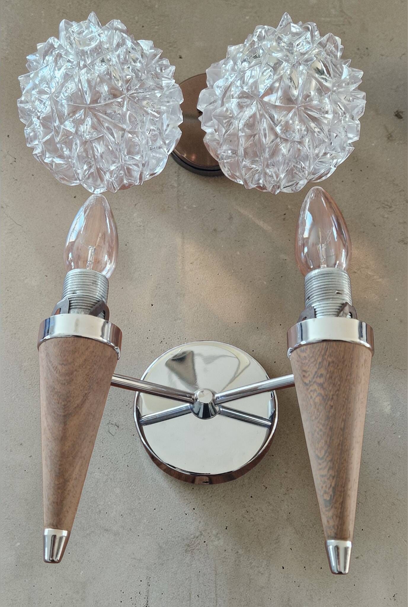 Double wall lamp in Scandinavian style - moulded glass and teak - 1960