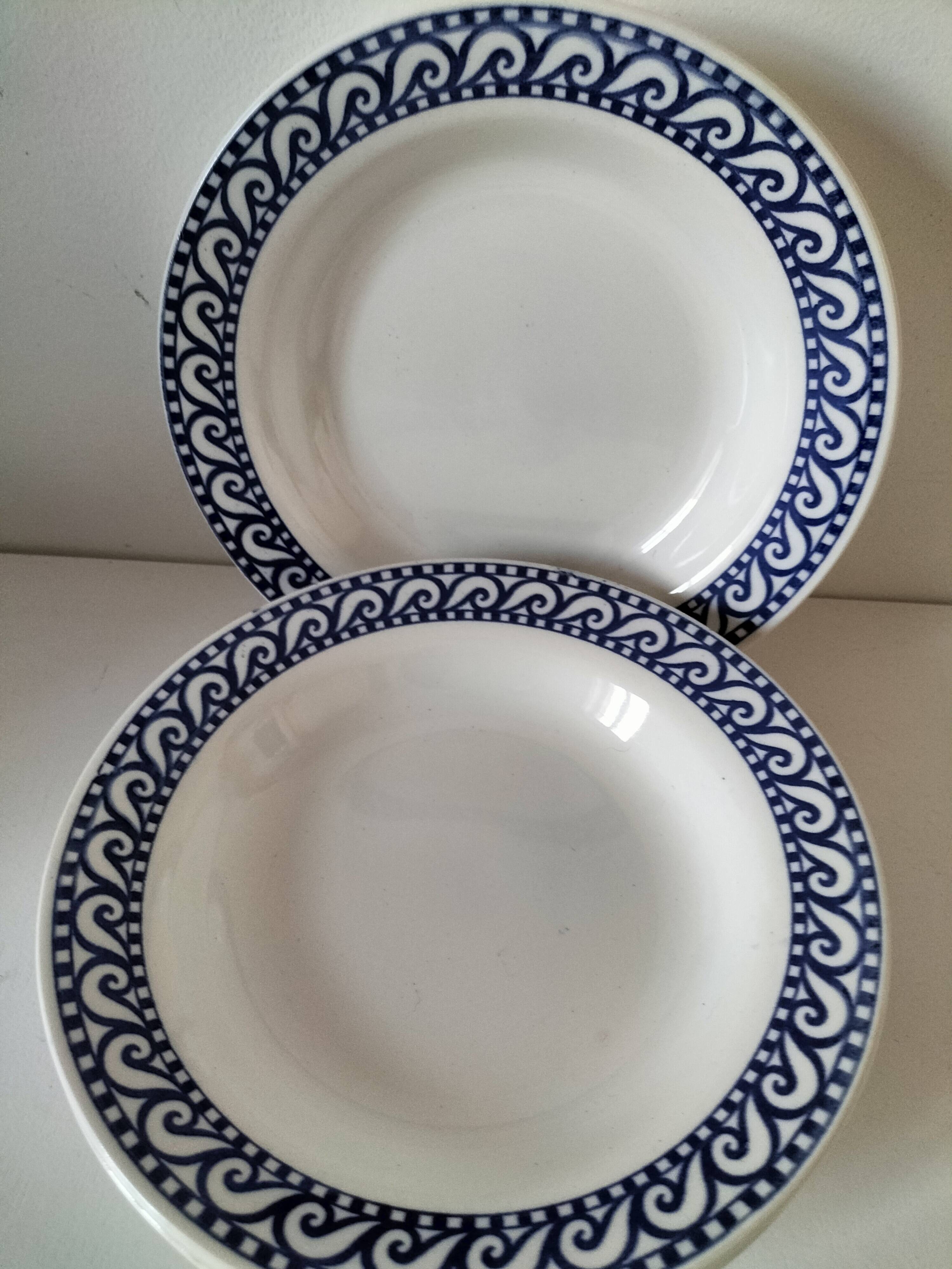 Set of 4 vintage navy blue soup plates
