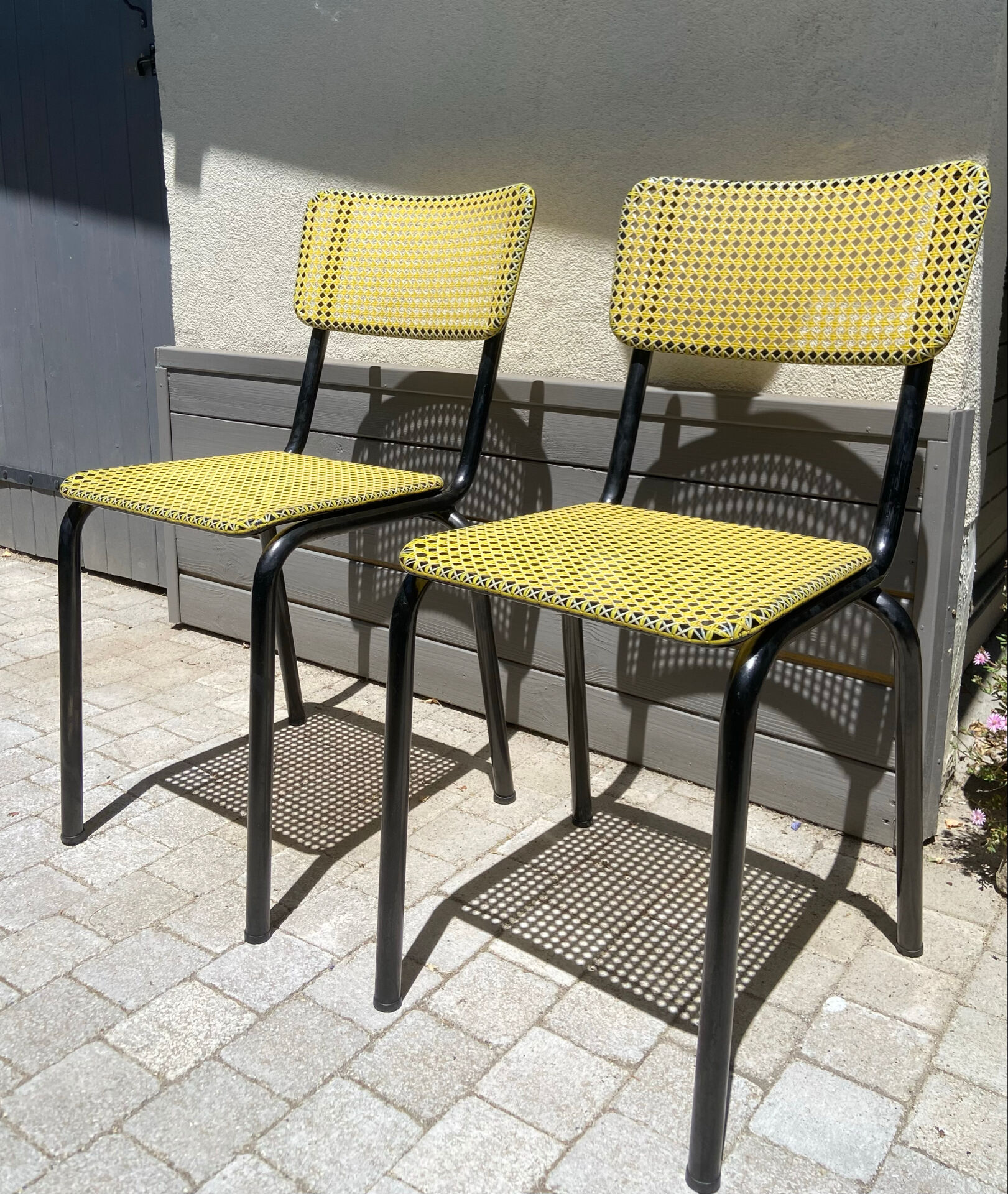 Pair of Art-Prog chairs from the 1950s.