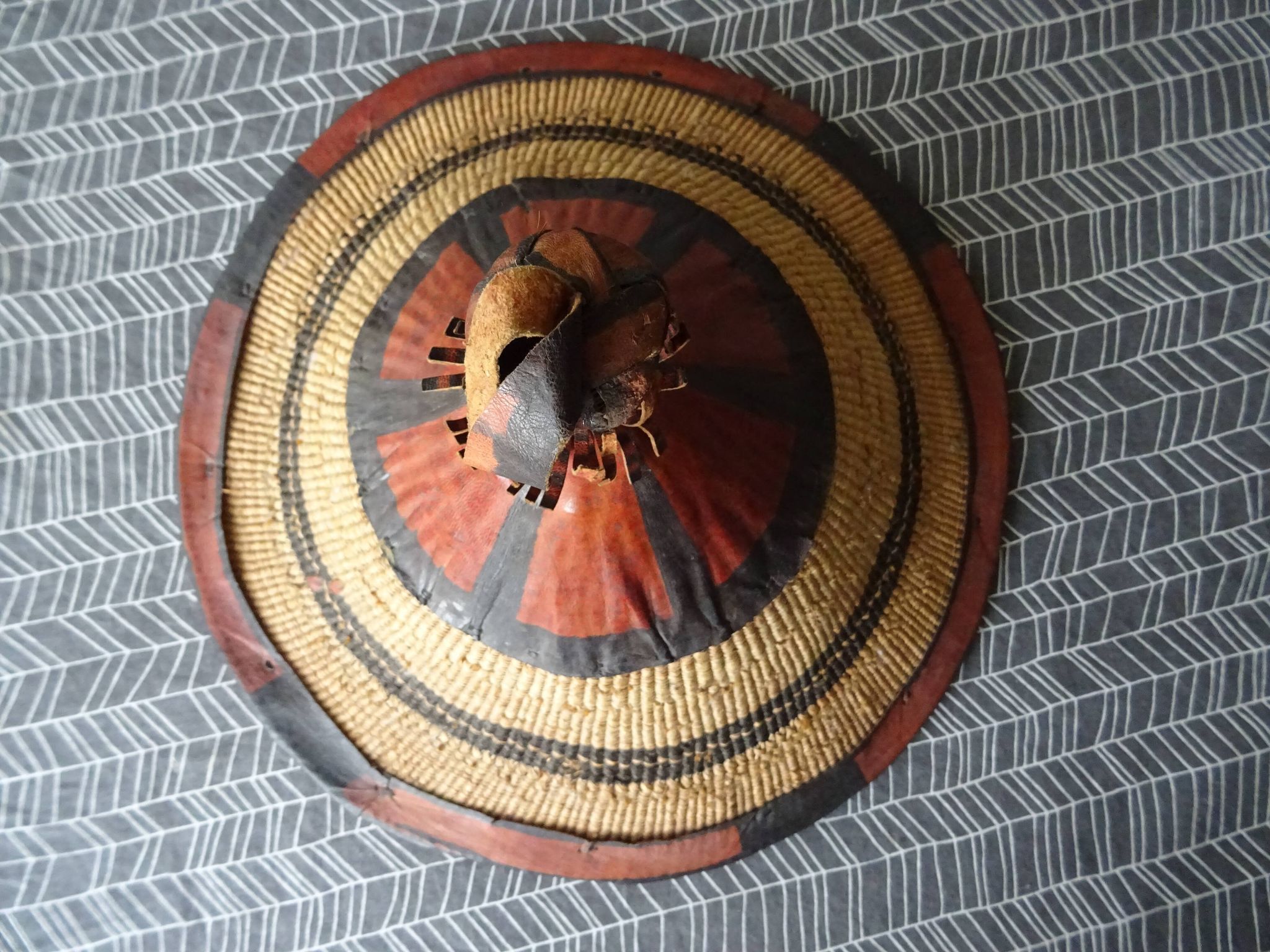 Chapeau berbère art ethnique vannerie et cuir