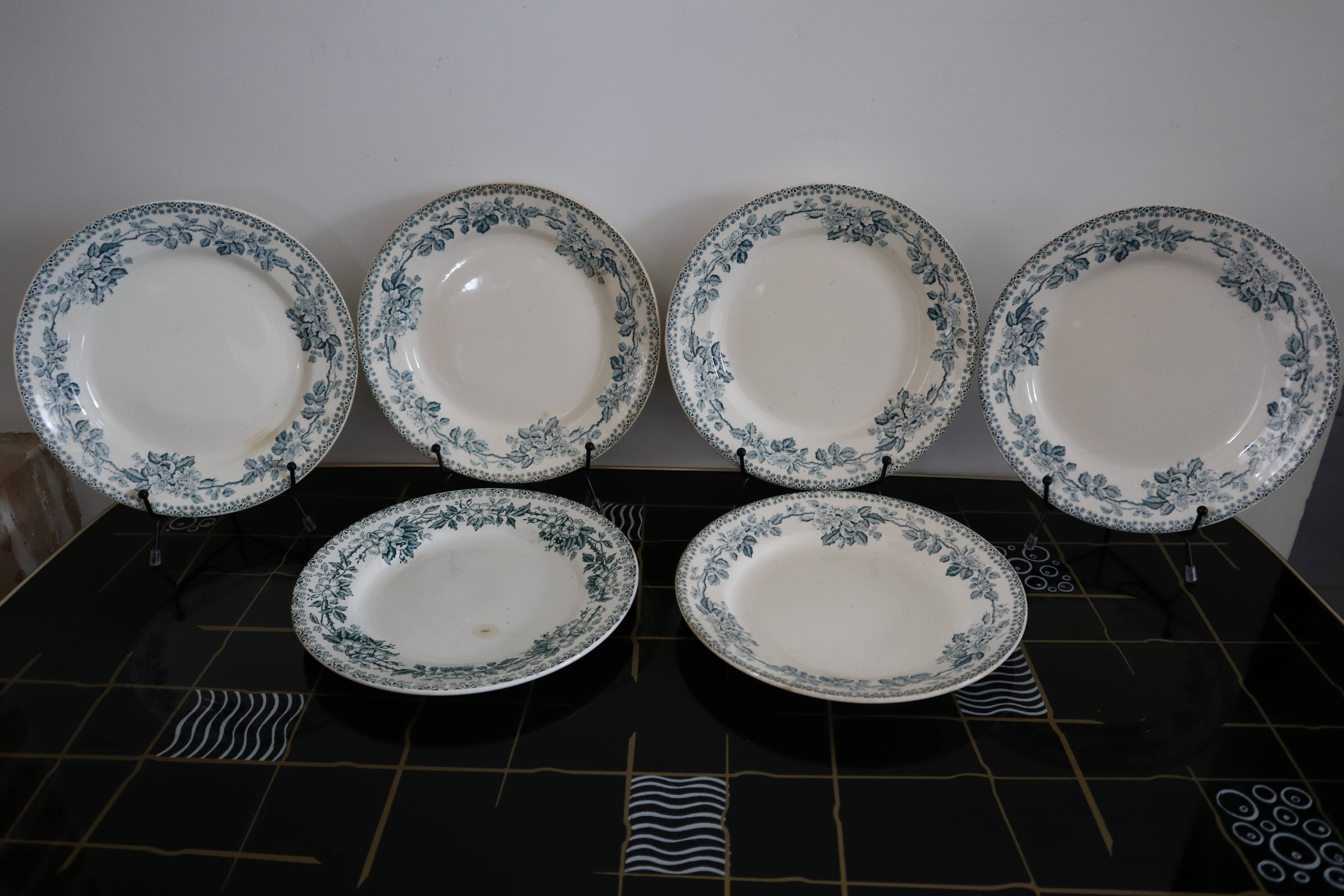 6 flat plates Terre de Fer model Guadeloupe Saint Amand