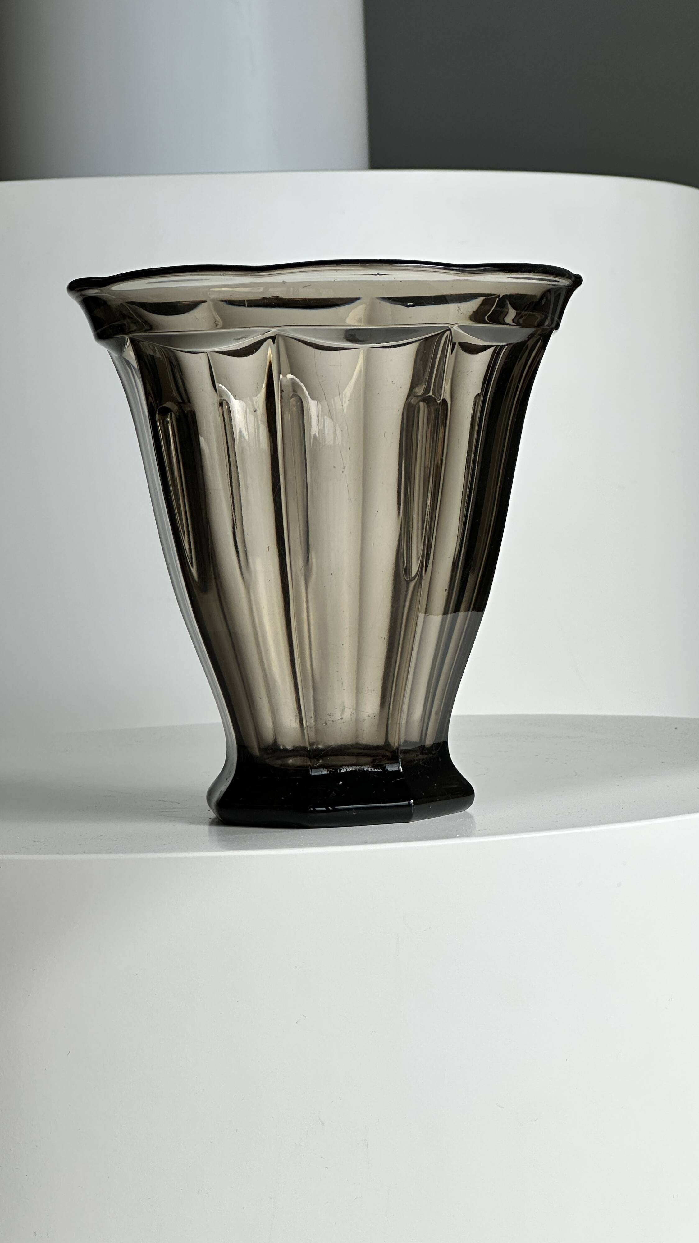 Smoked molded glass vase H:17cm