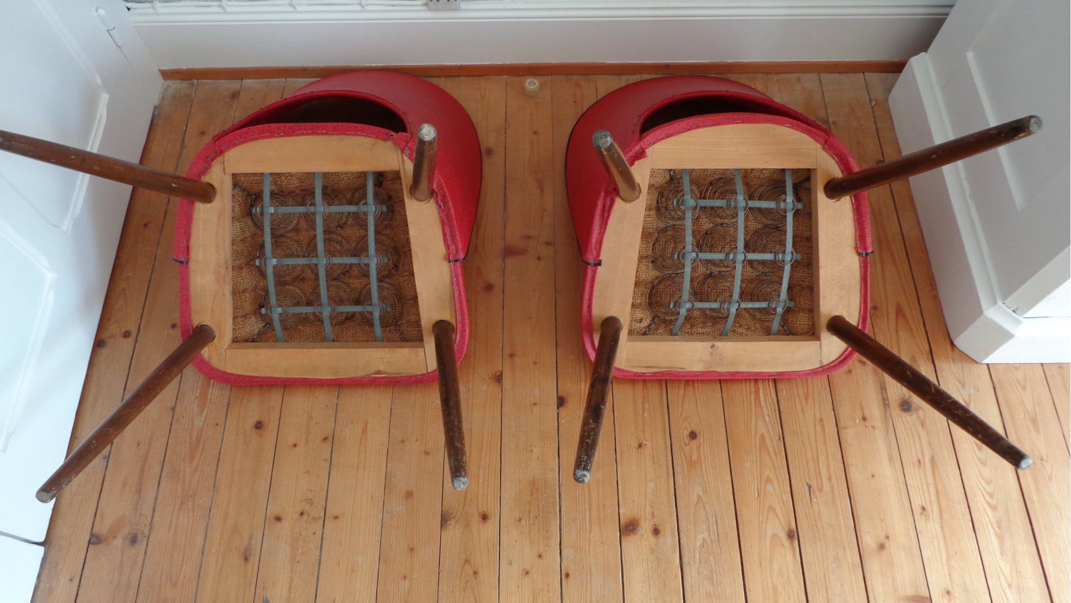 Paire de chaises vintage rouge