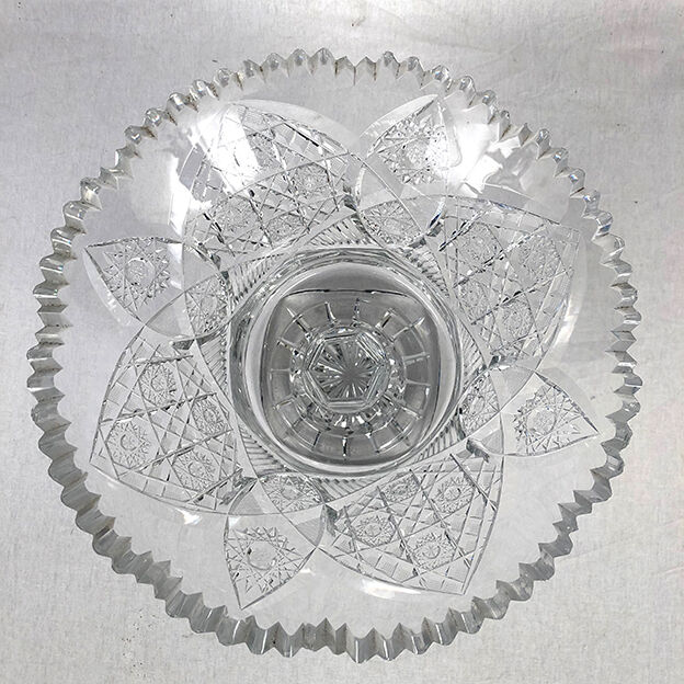 Cut on foot in cut crystal