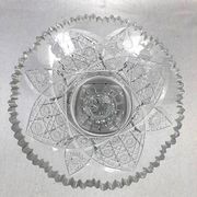 Coupe sur pied en cristal taillé