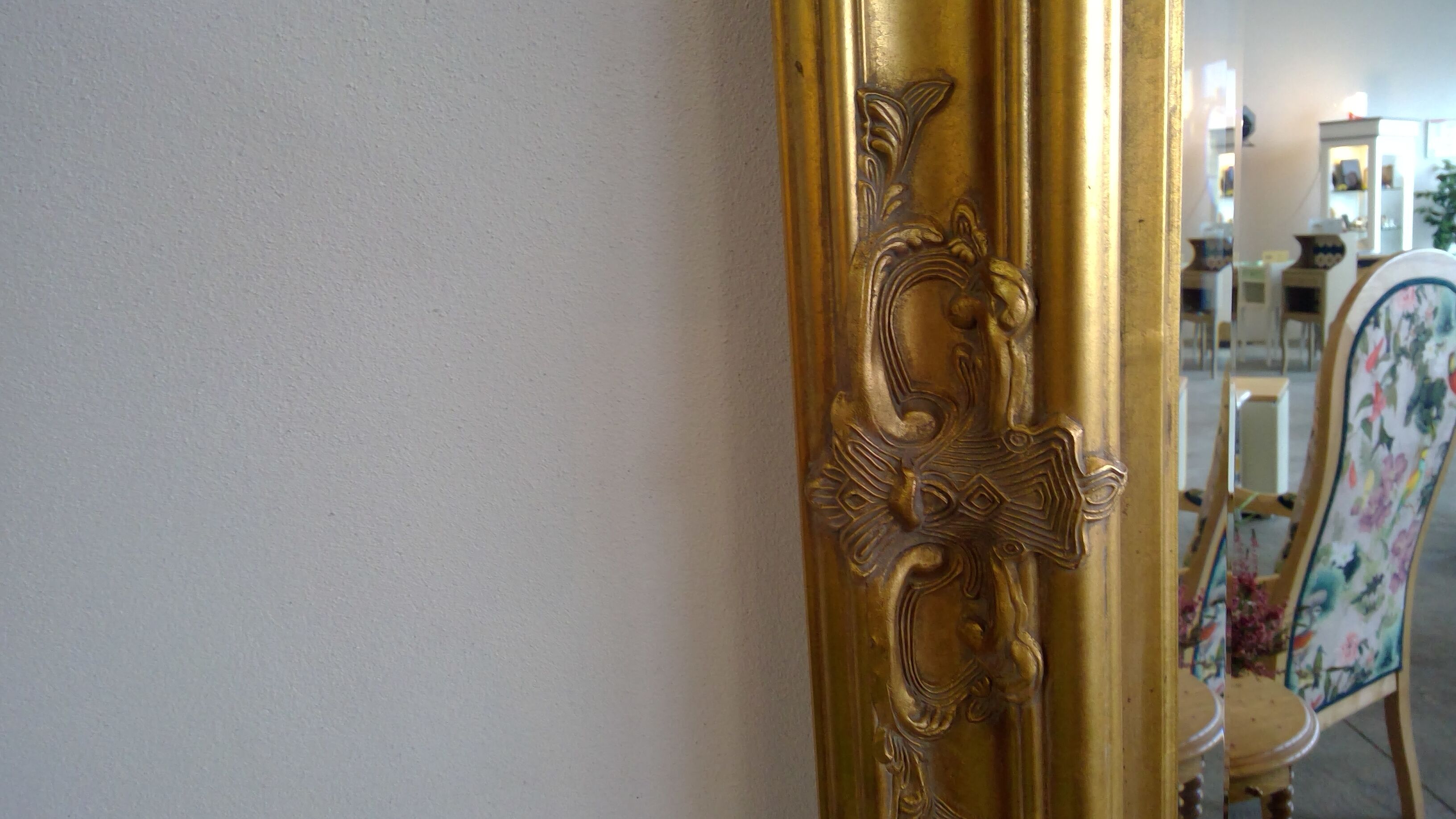 Old mirror 106x127cm