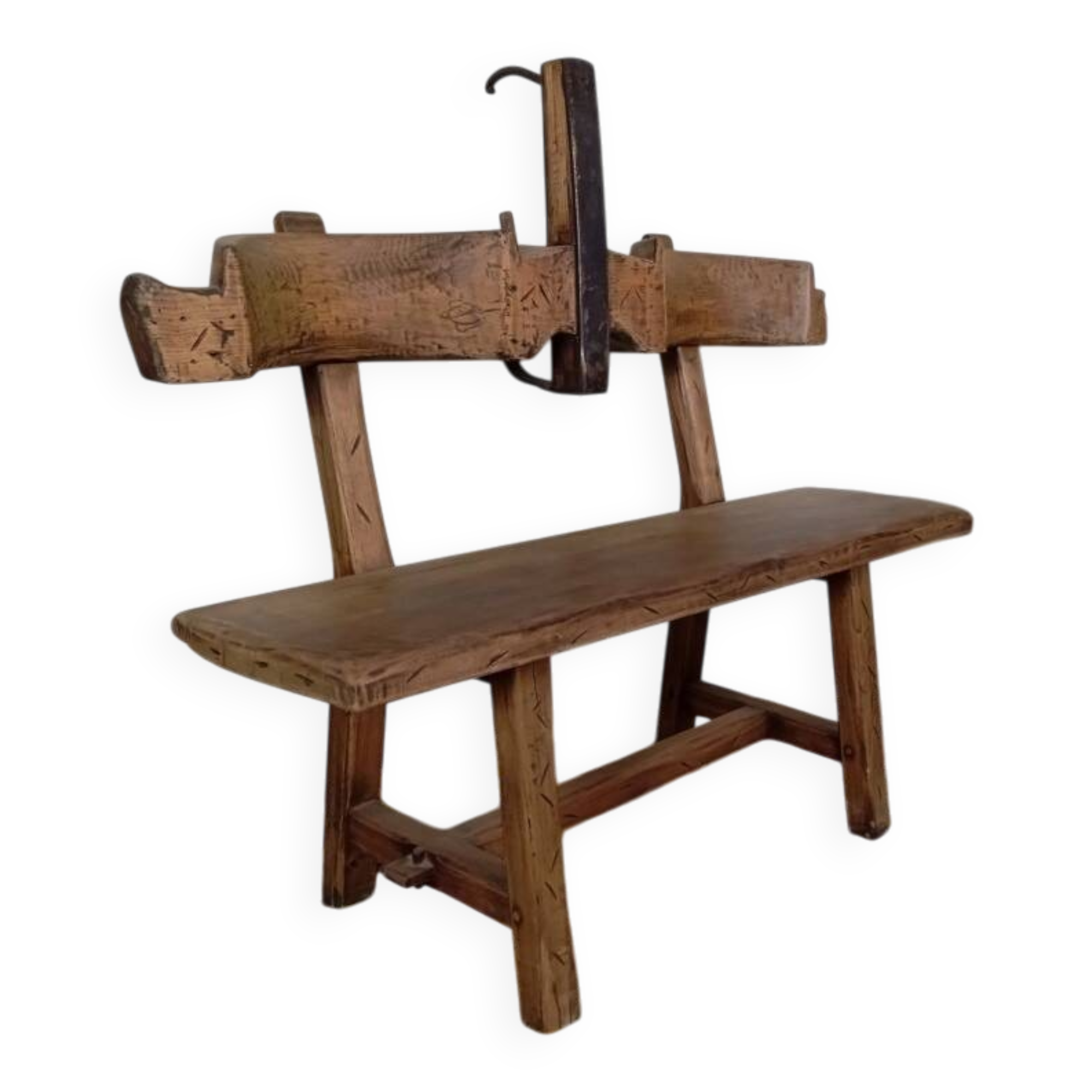 Brutalist bench bull's head file