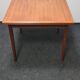 Petite table de salle à manger extensible en teck d'époque