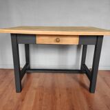 Farm table