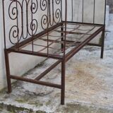 Bench bed
