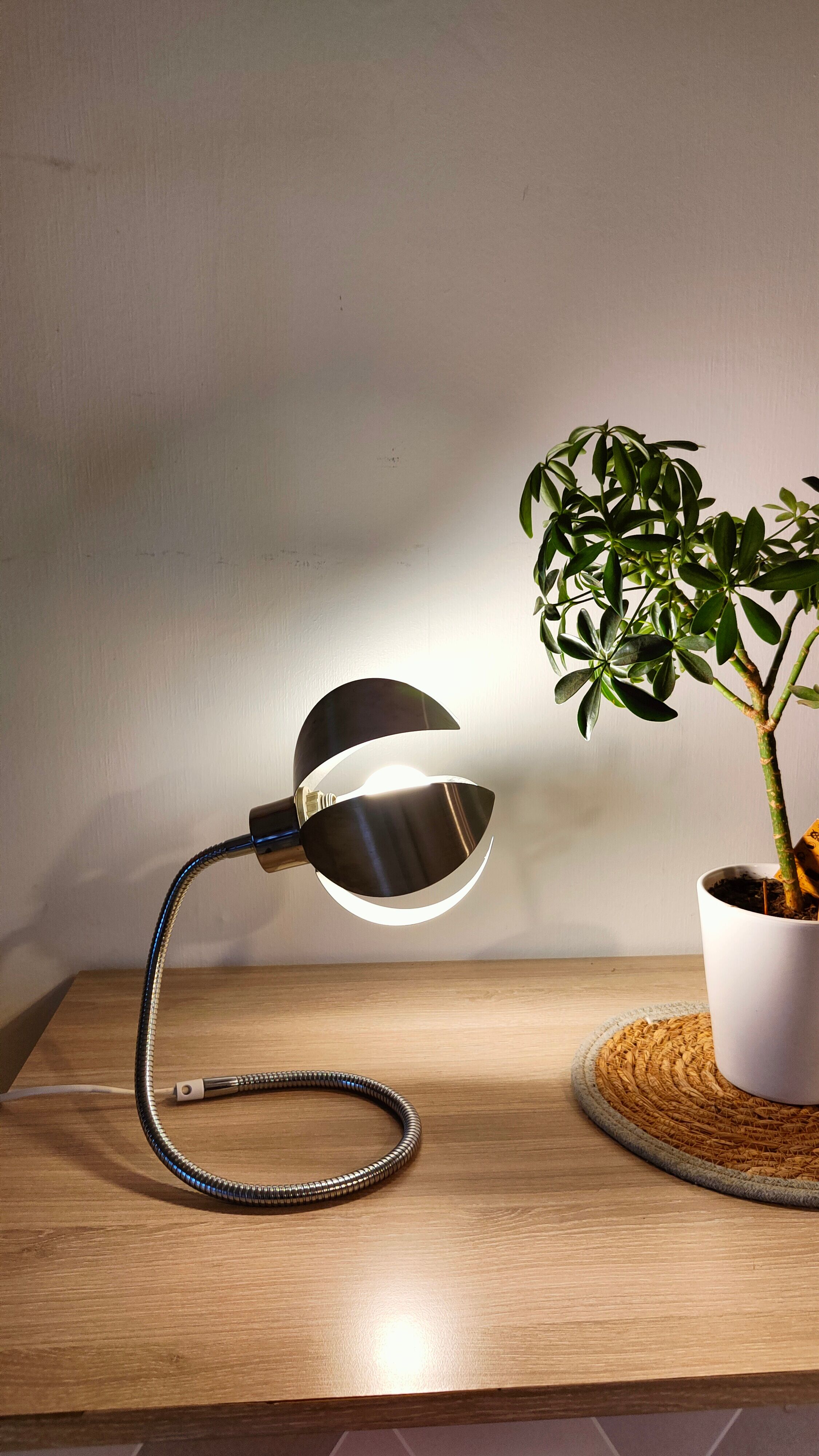 Articulated lamp 1980