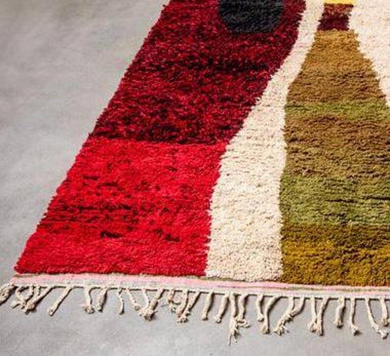 Beni Ourain Berber rug, handwoven, traditional size 140 x 260 cm.