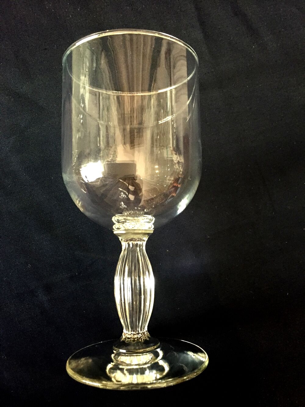 Set of 8 crystal wine glasses