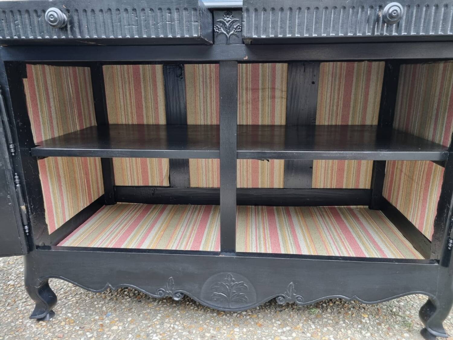 Black Louis XV low sideboard