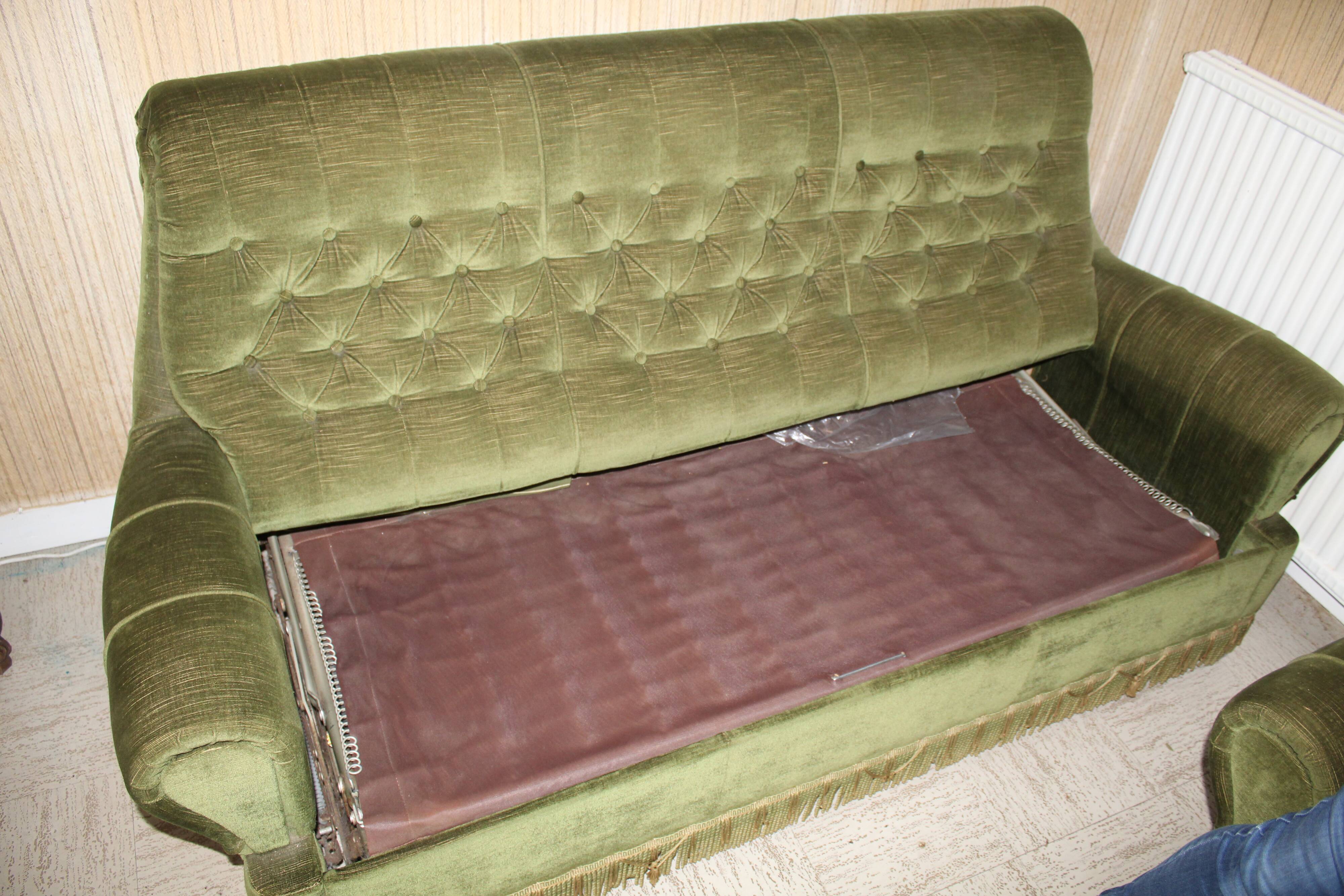 Canapé vintage en velours vert