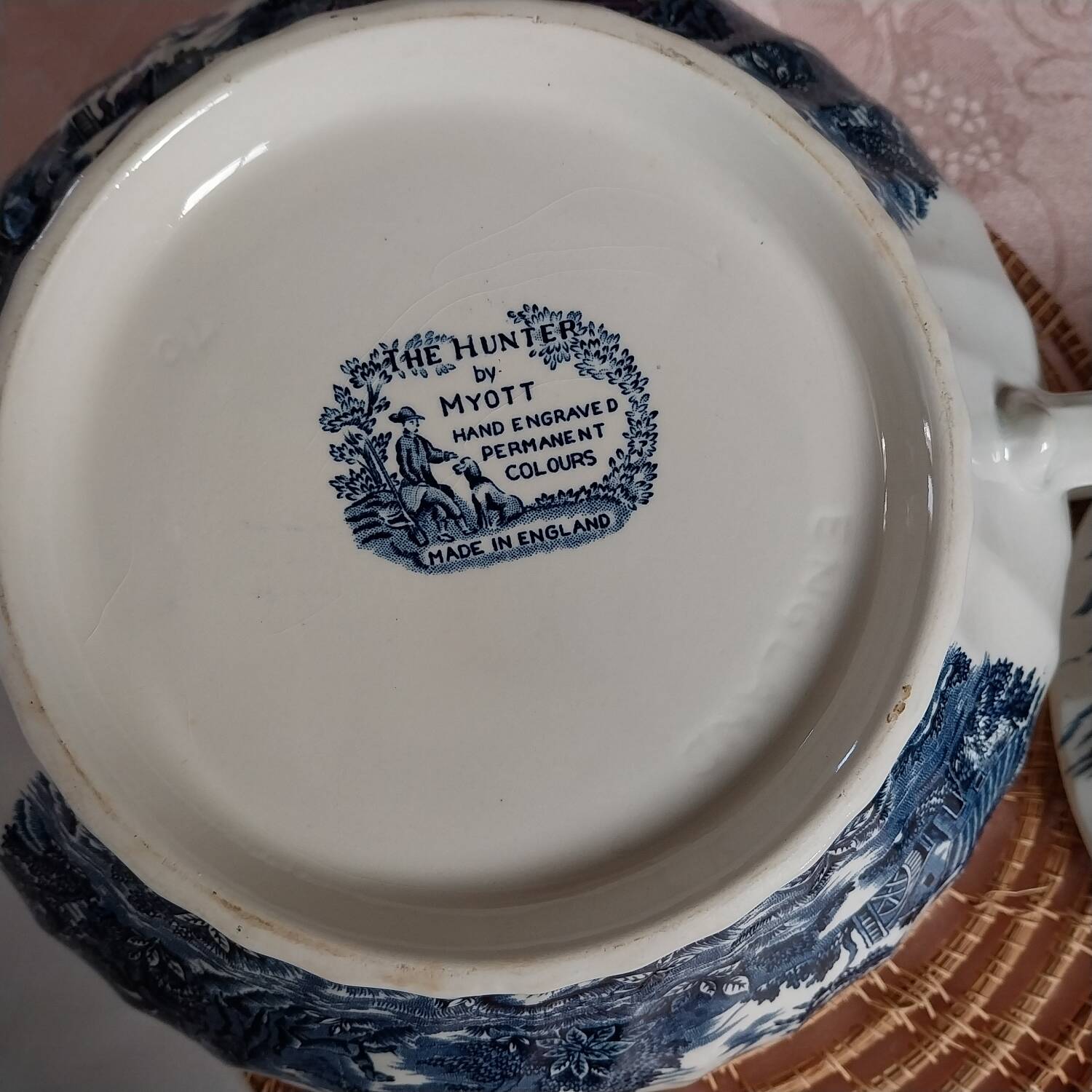 English soup tureen The Hunter by Myott