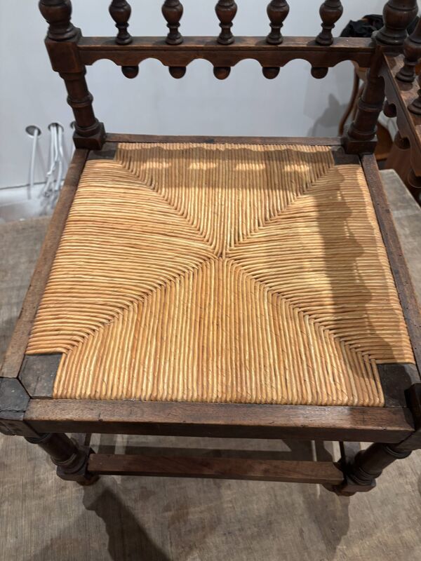 Chaise d’angle ancienne française