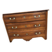 Walnut chest of drawers