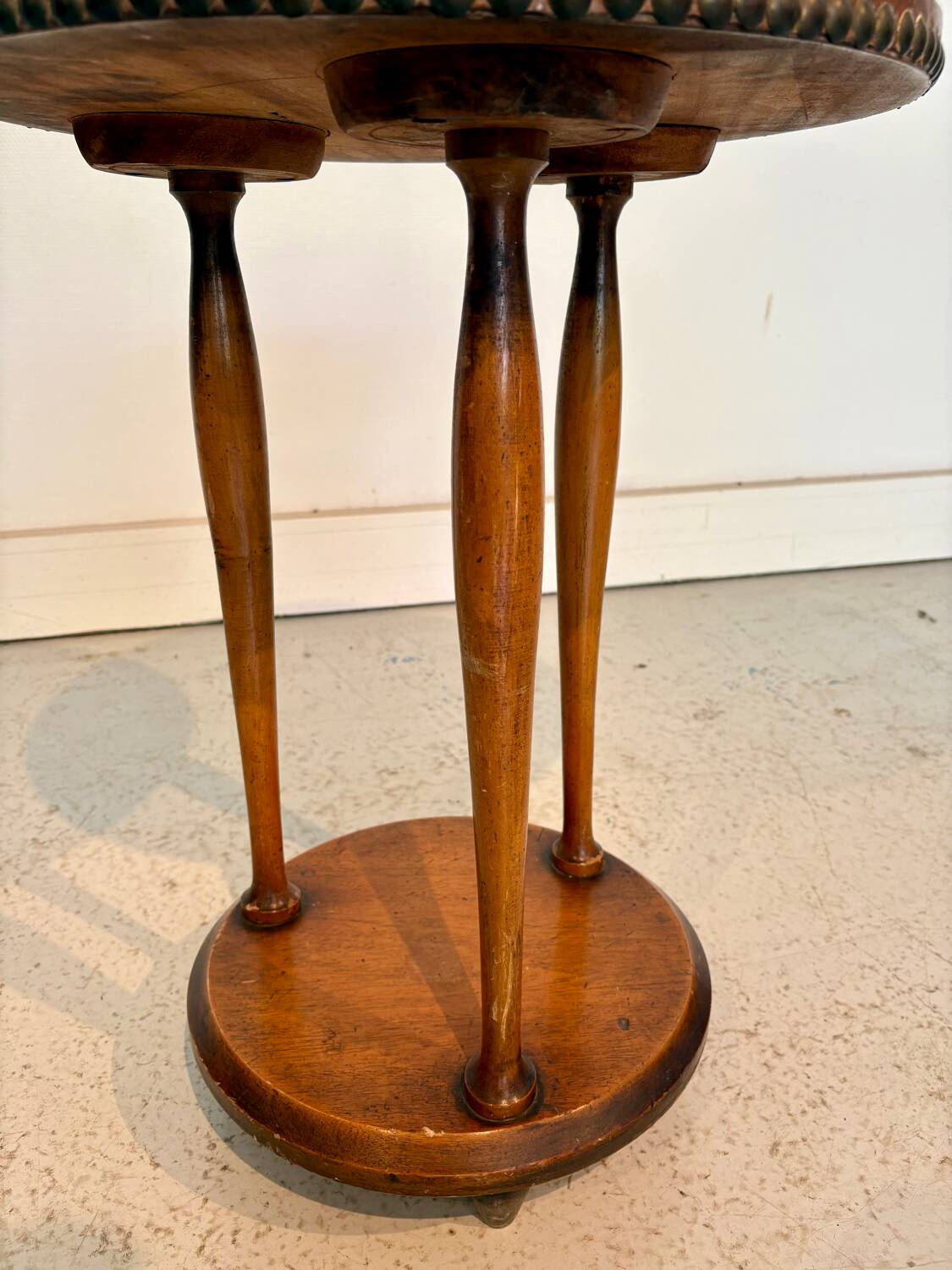 Vintage wooden side table from the 1950s – tripod – style c