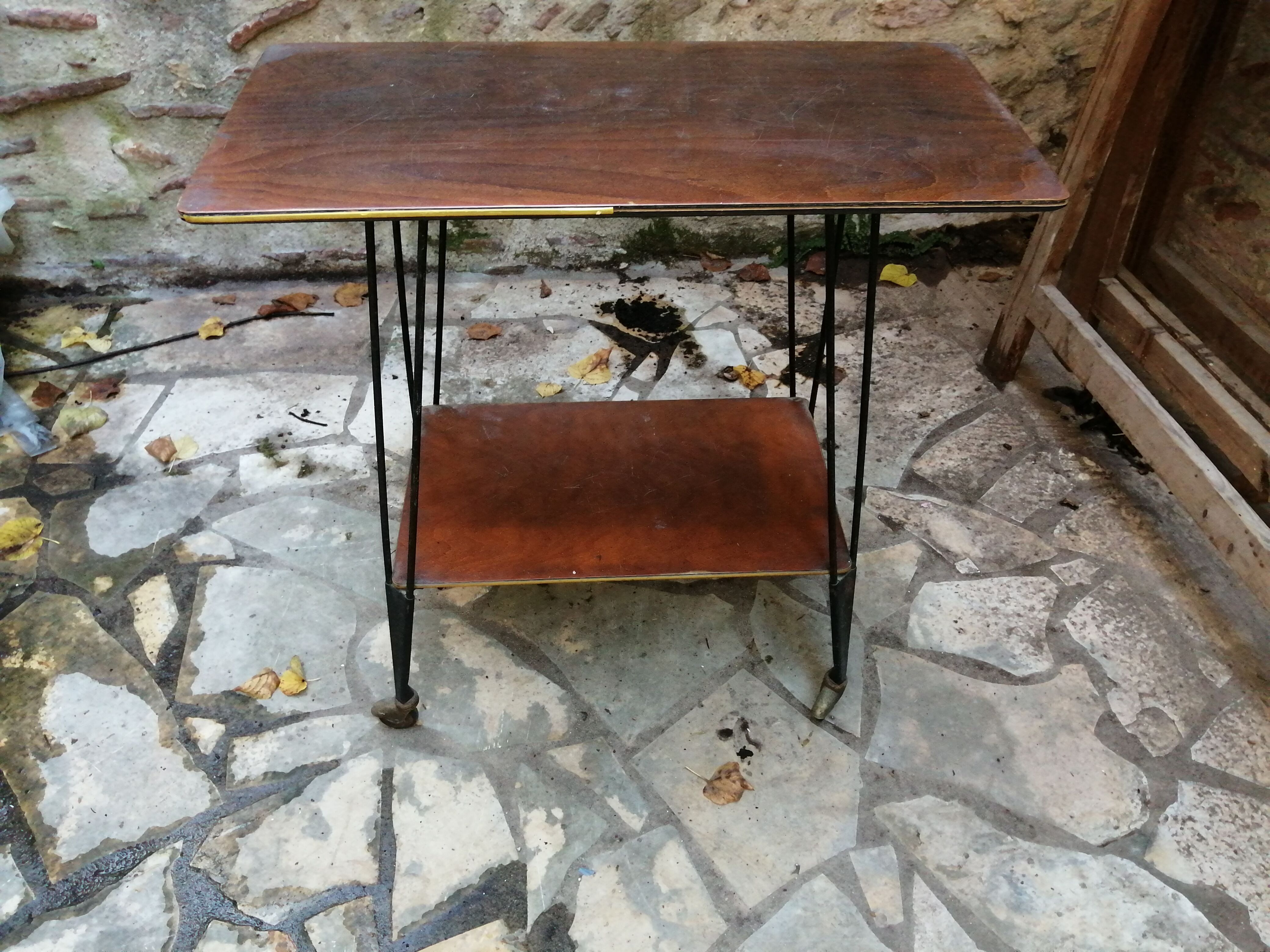 Serving table feet eiffel compass