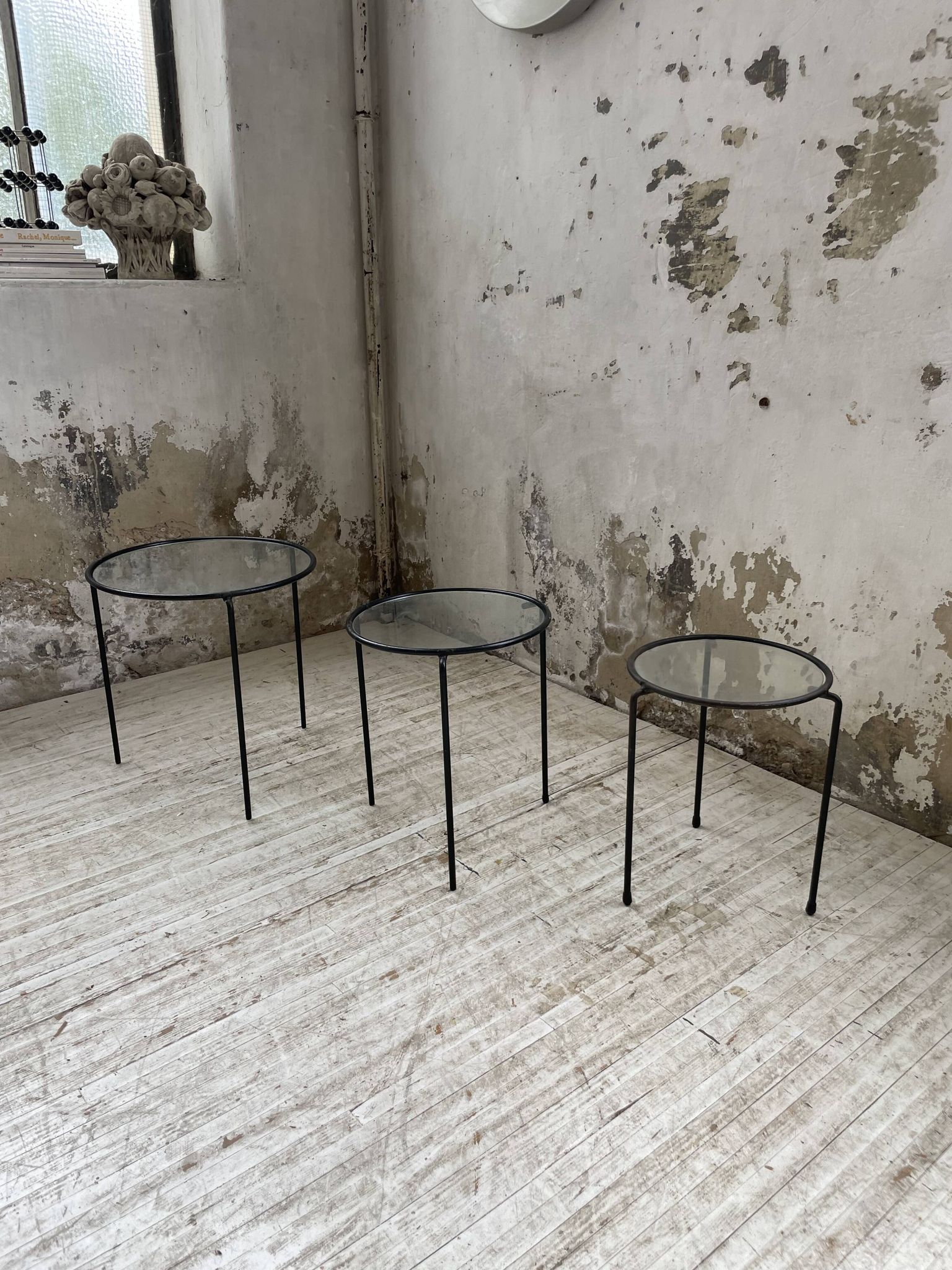 Tables basses gigogne métal et verre années 50