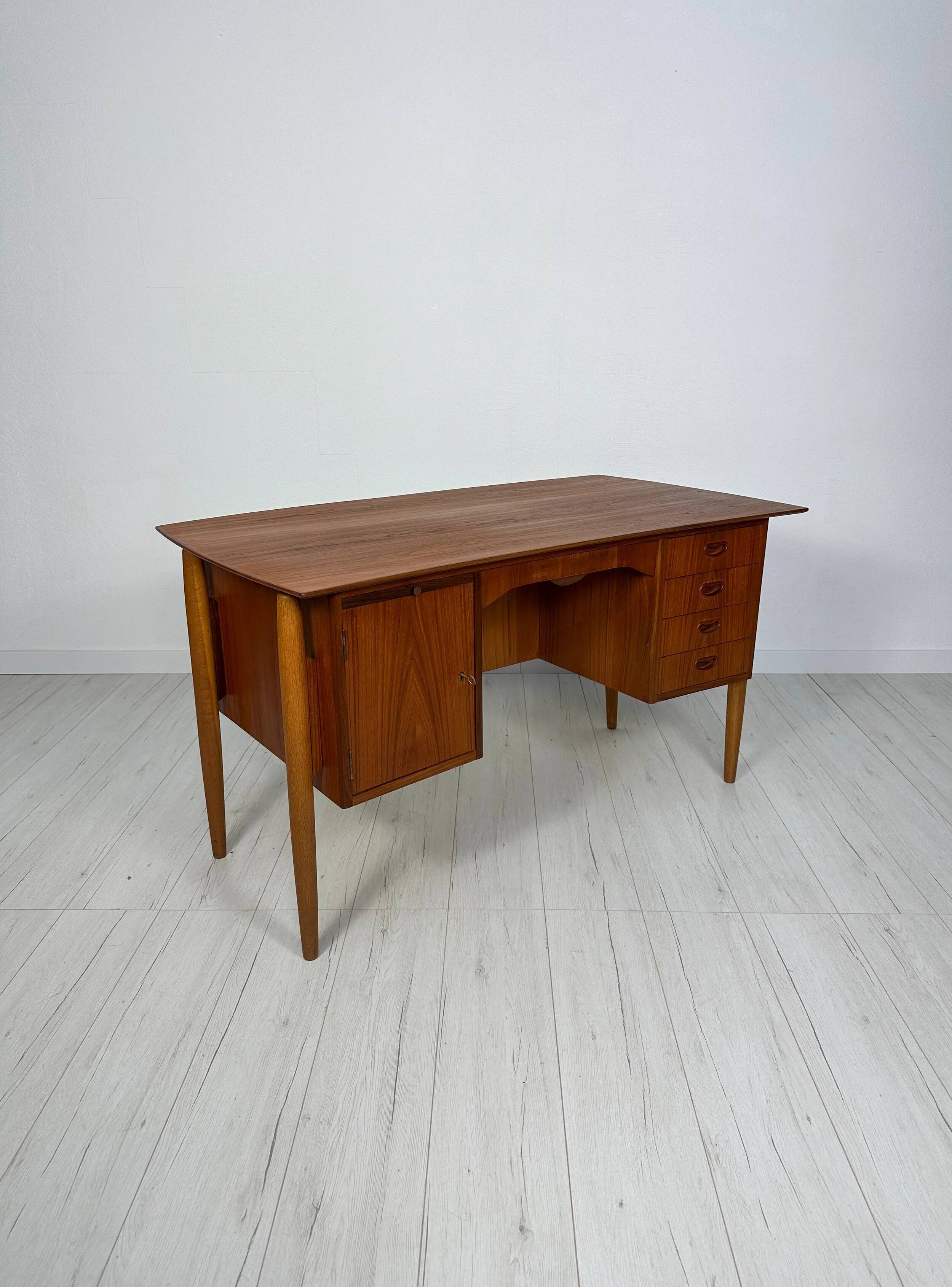 1960s Vintage Mid-Century Curved Danish Teak Writing Desk