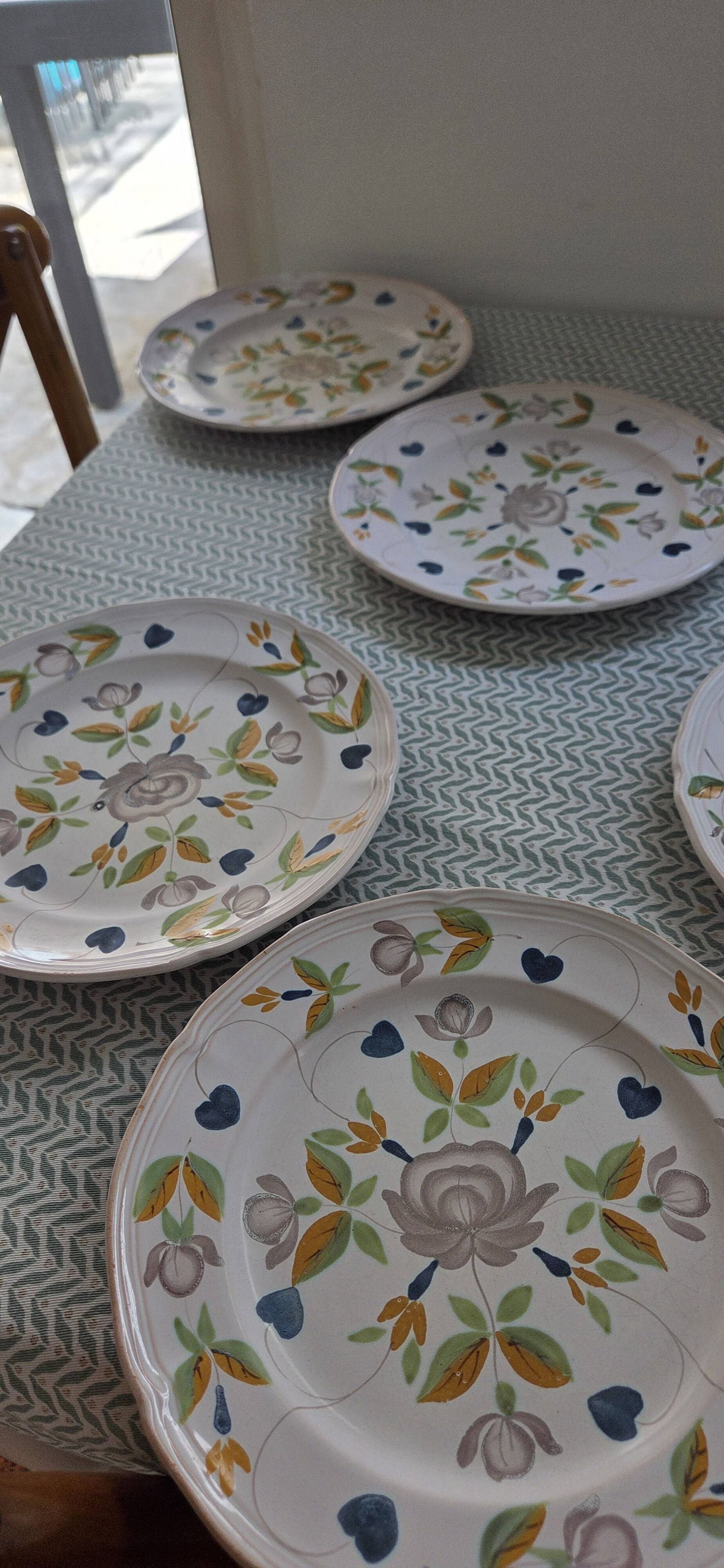 Porcelain plates from PORNIC