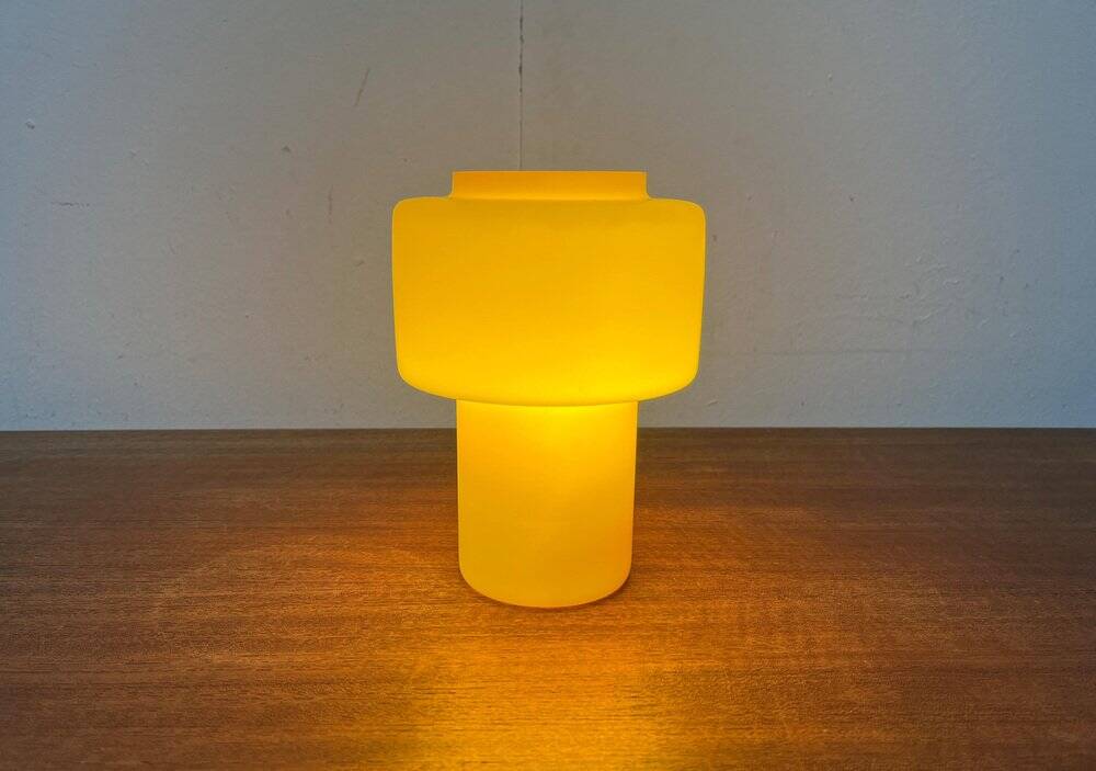 Mid-century yellow glass table lamp model 120 by Uno & Östen Kristiansson for Luxus, Vittsjö, Sweden, 1950s.