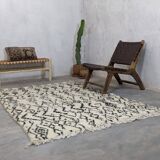 Moroccan Berber wool rug 222 x 142 cm