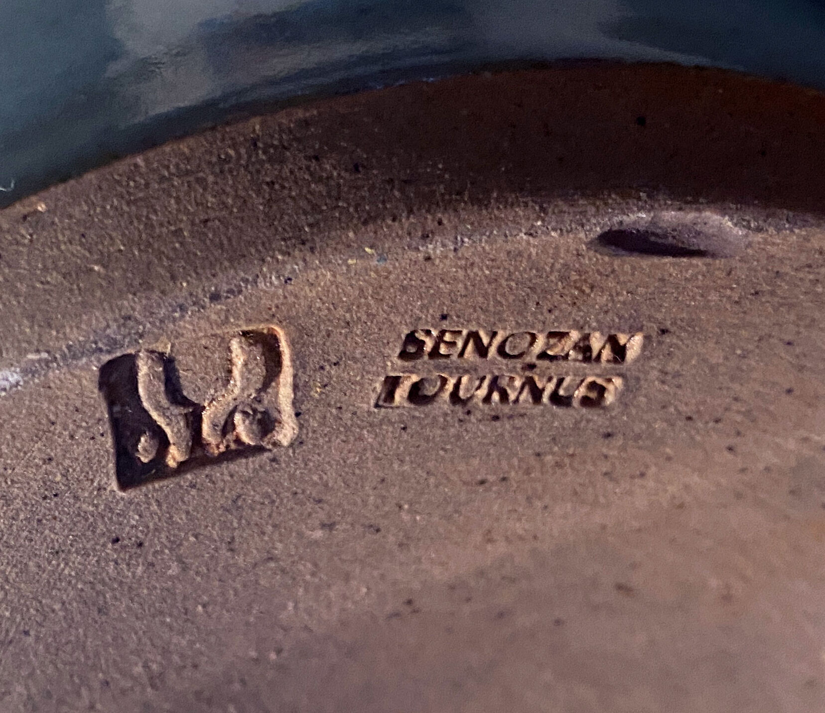 Vase scroll Senozan Tournus stamped ceramic Art