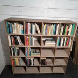 Solid wood workshop cabinet with compartments