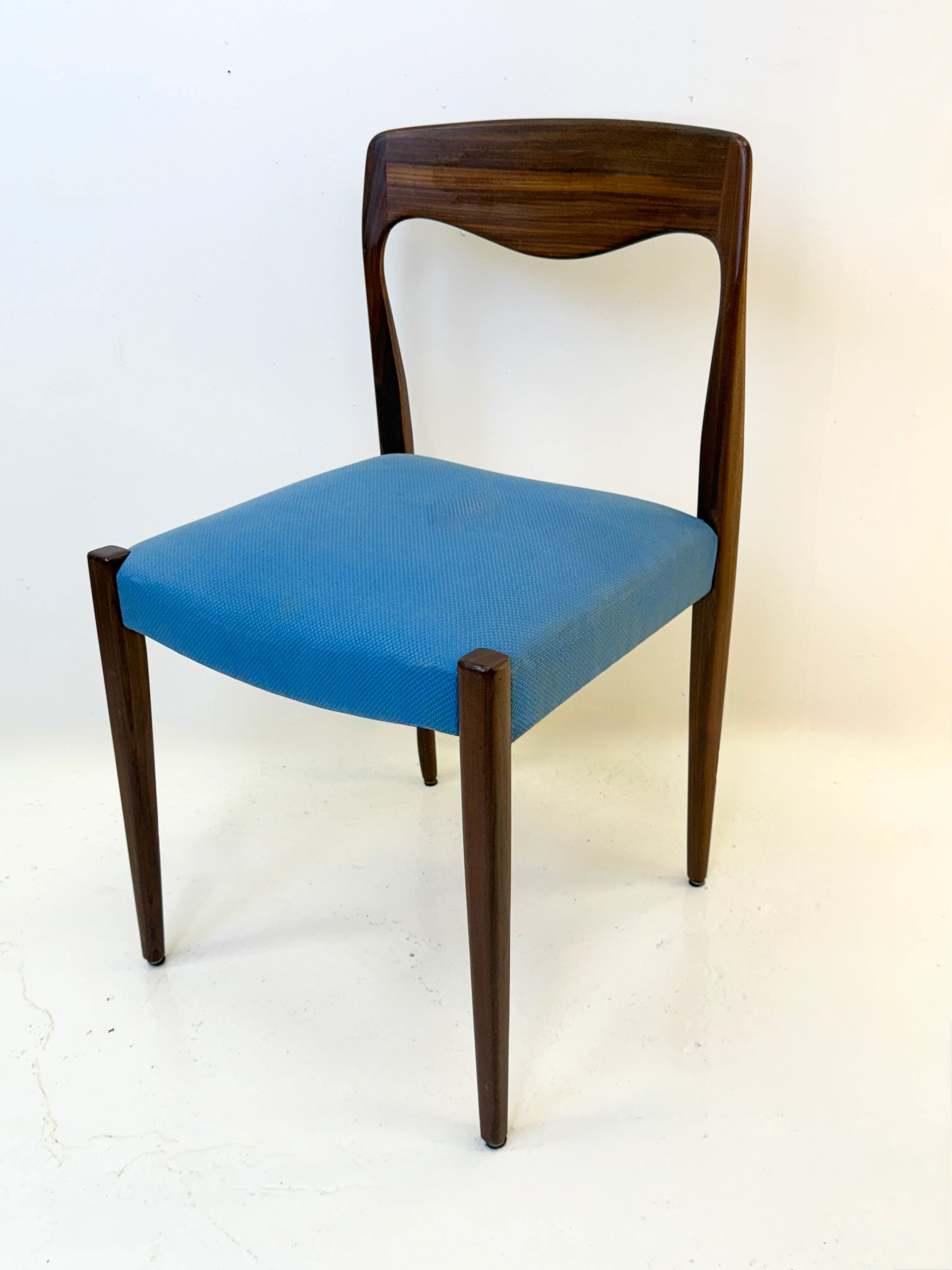 Suite de 4 chaises scandinaves, 1960s