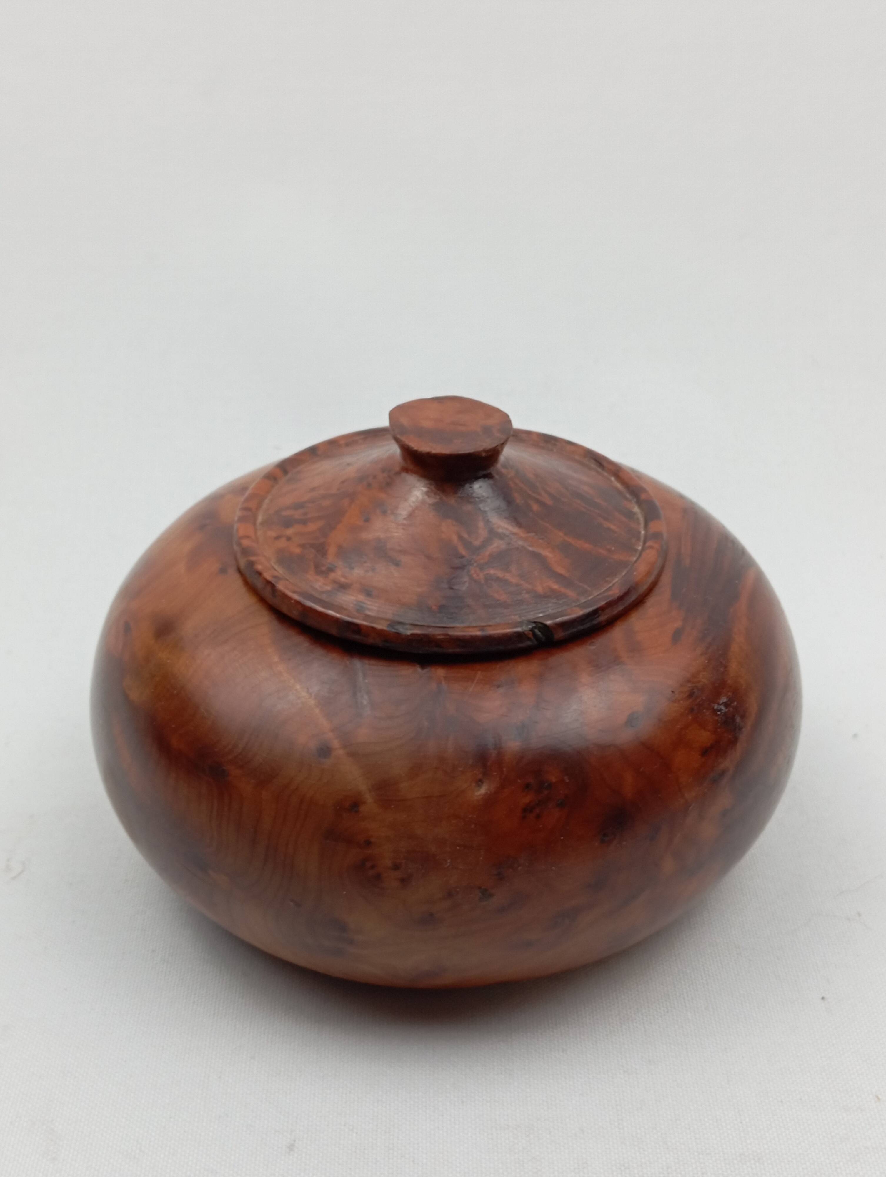 Tobacco box pot snuffbox in olive wood