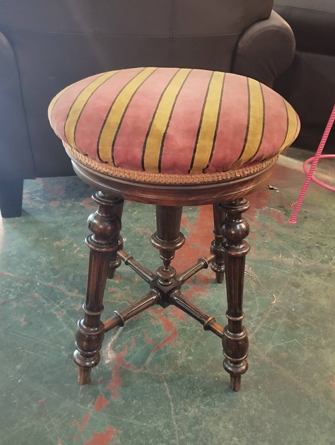 Piano stool