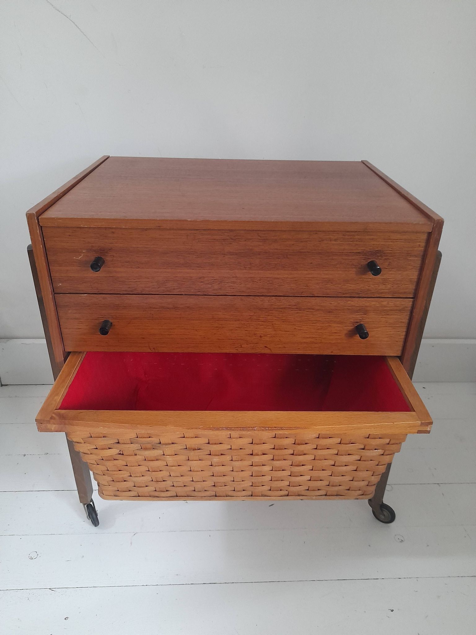 Meuble de couture scandinave teck années 60