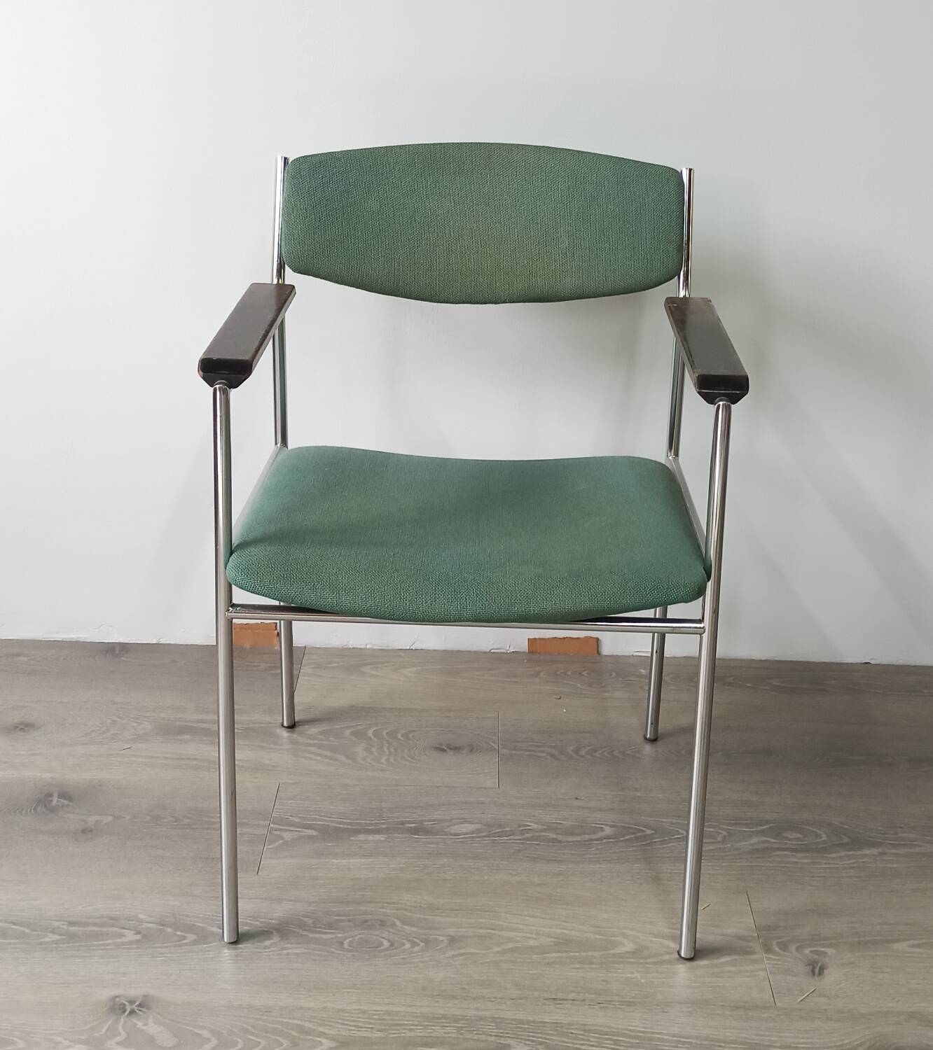 Set of 3 vintage green armchairs by Gijs Van Der Sluis
