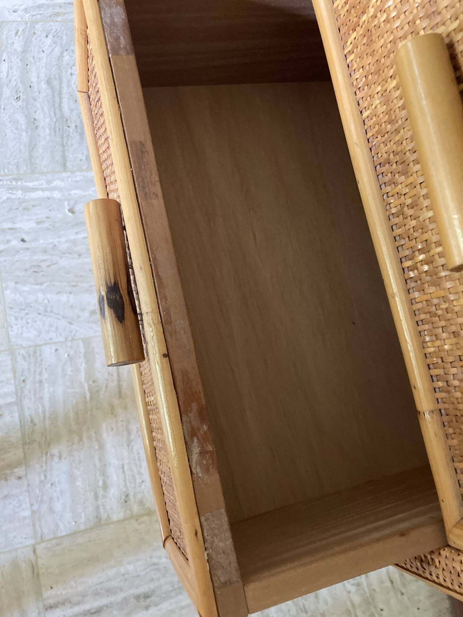 Vintage rattan chest of drawers with 6 drawers
