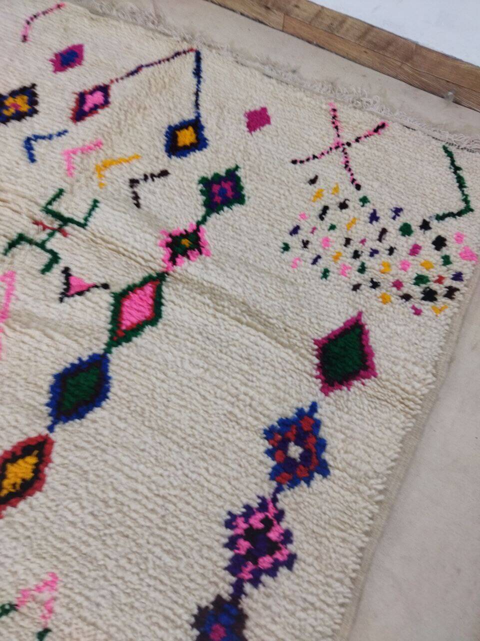 Handmade moroccan berber rug 260 x 157 cm