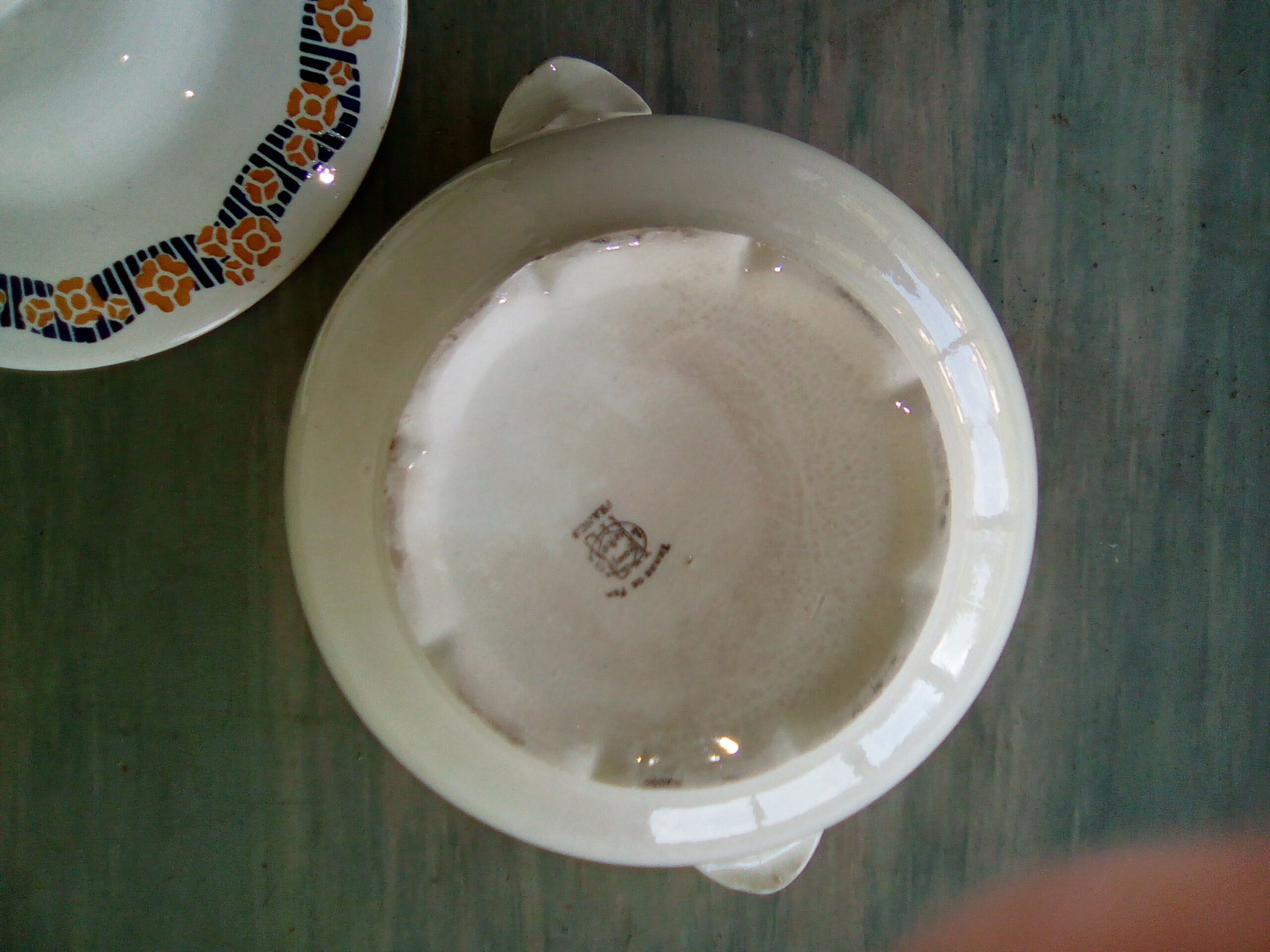 Soupière terre de fer Choisy le roi