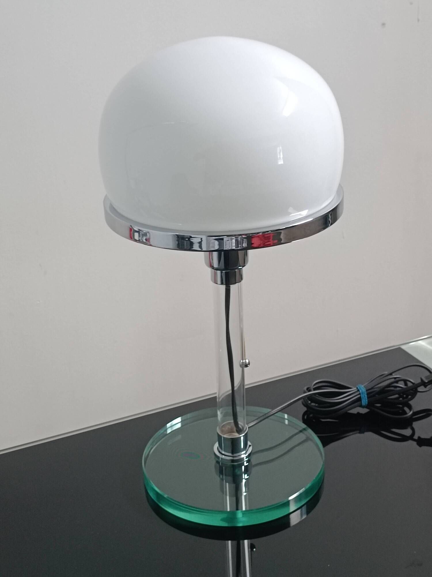 Lampe design bauhaus Valentino par Metalarte 1976