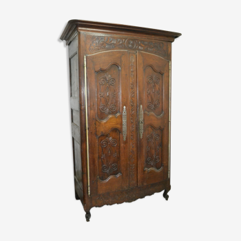 Armoire de mariage en chêne sculpté XVIIIeme