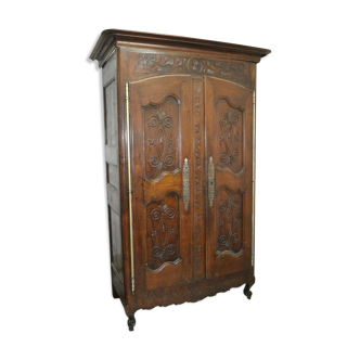 Armoire de mariage en chêne sculpté XVIIIeme