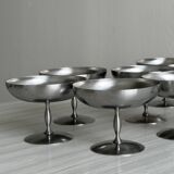 6 stainless steel footed bowls