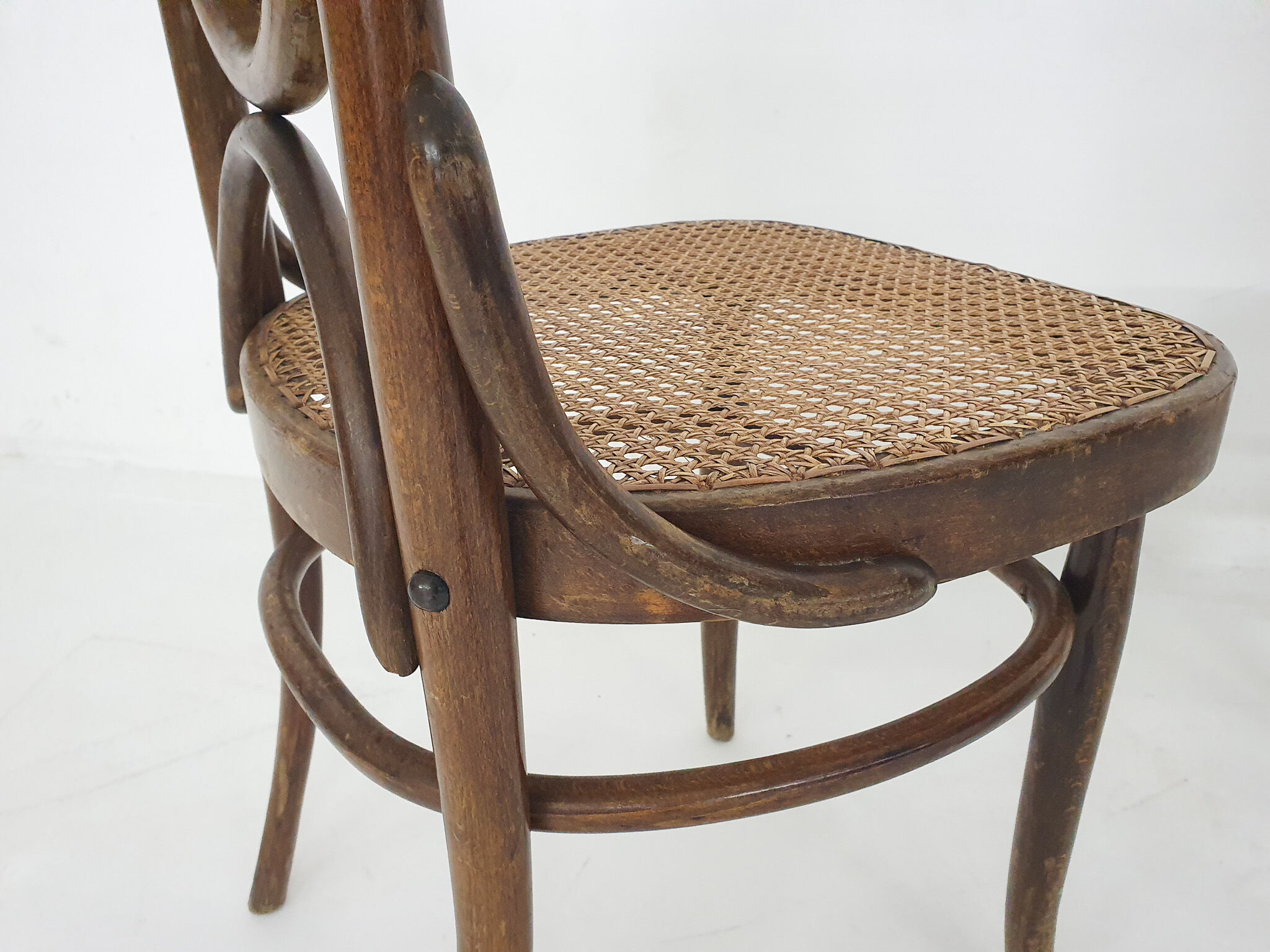 Set of 2 Thonet nr. 5 dining chairs, Romania, 1900