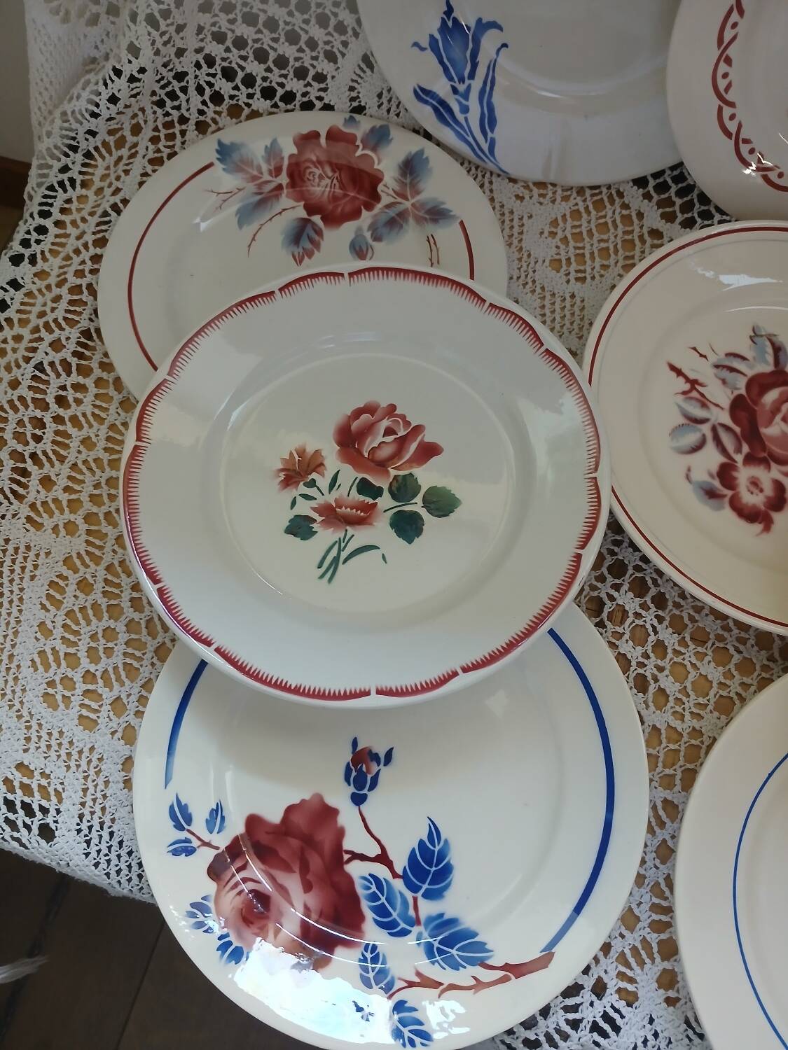 10 assiettes plates anciennes dépareillées