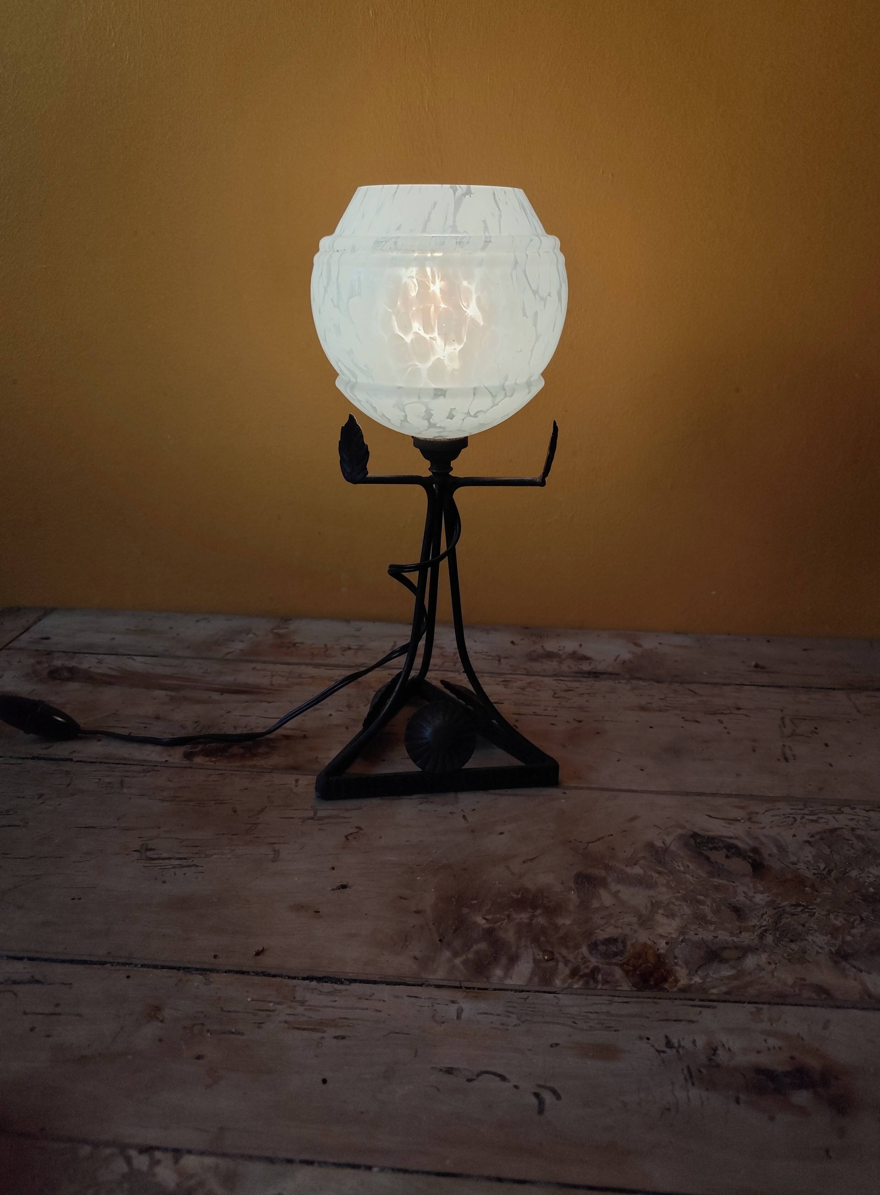 Art Deco lamp in metal and speckled blue opaline glass globe