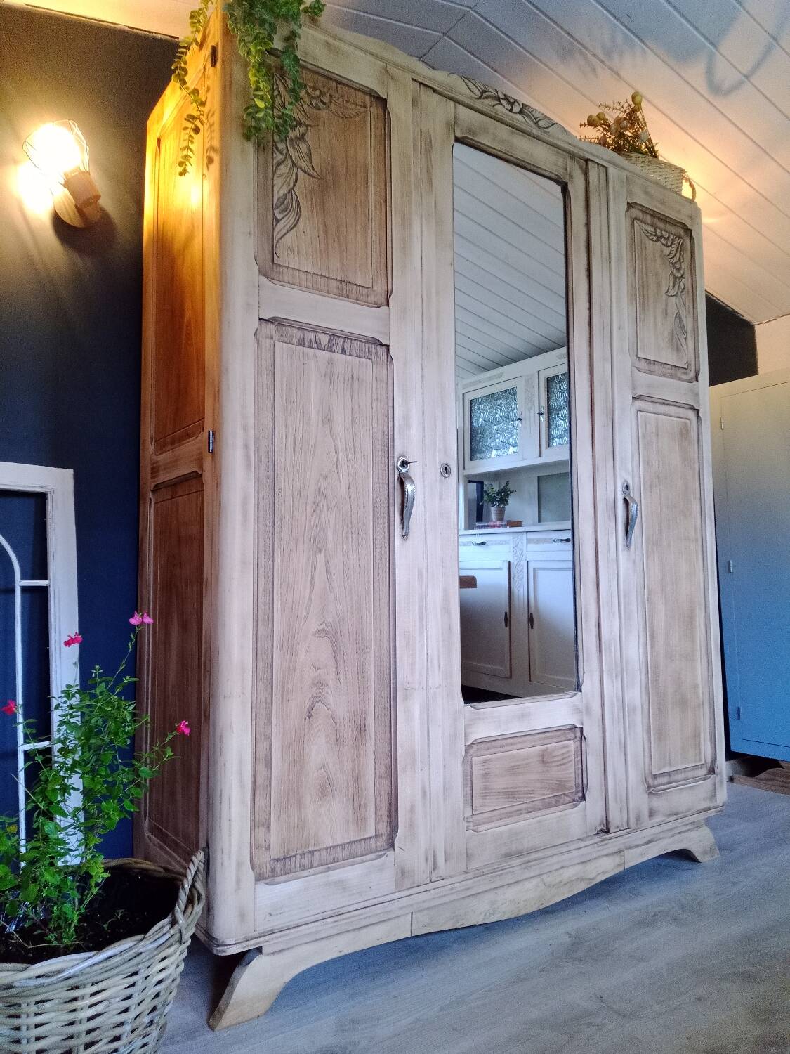 Art deco wardrobe